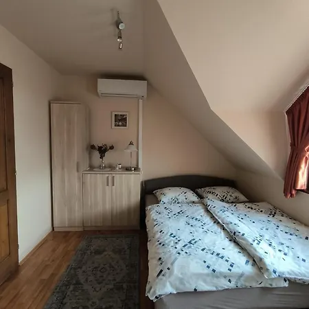 住宿加早餐酒店 Korona Panzio Balatonberény