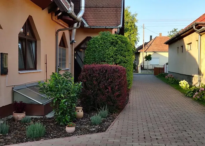 Korona Panzio 3* Balatonberény